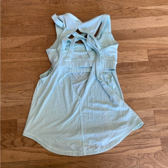 Lululemon ready to go twist tank size 4 - Picture 4 of 7